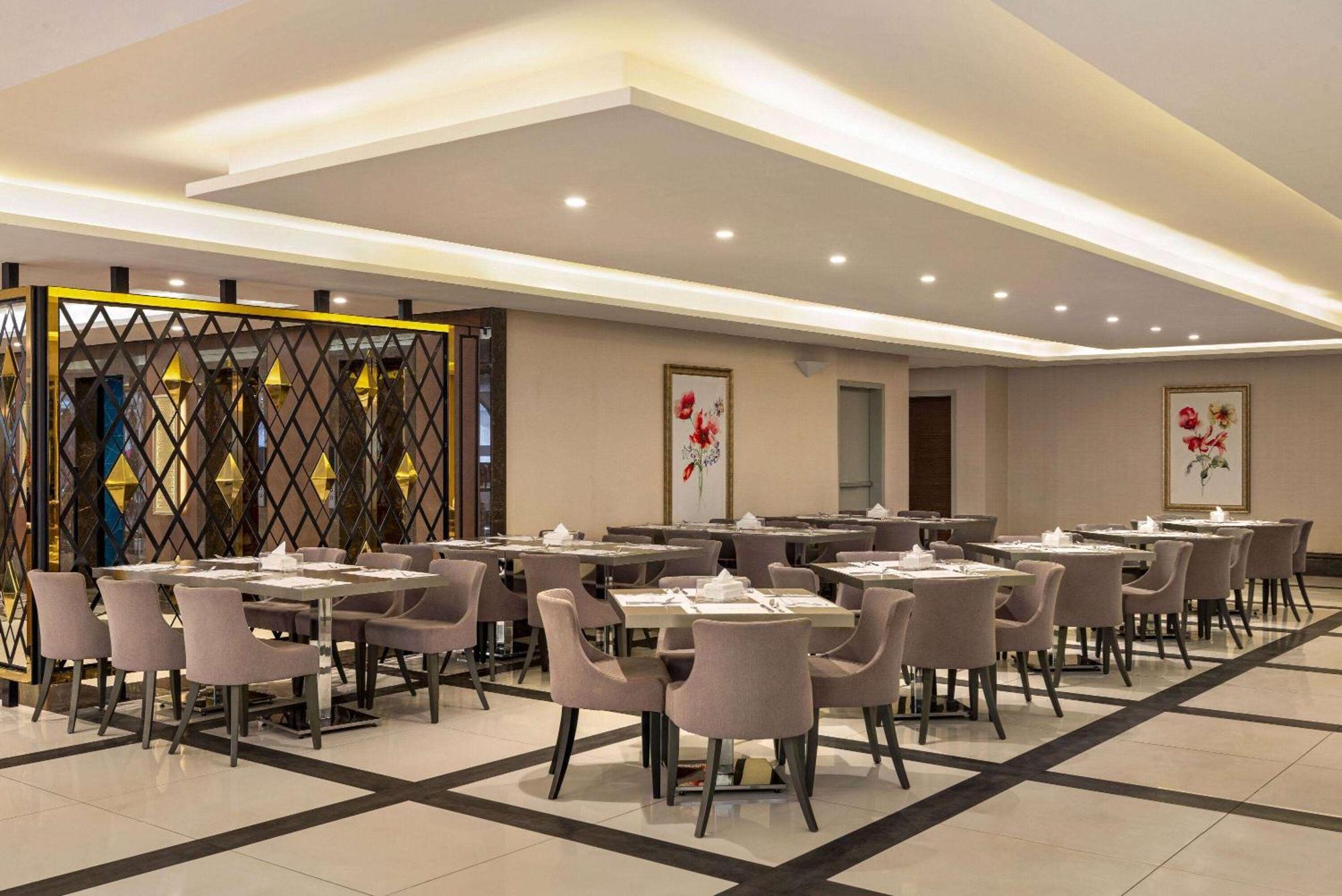 Ramada By Wyndham Makkah Zad Al Tayseer La Mecque